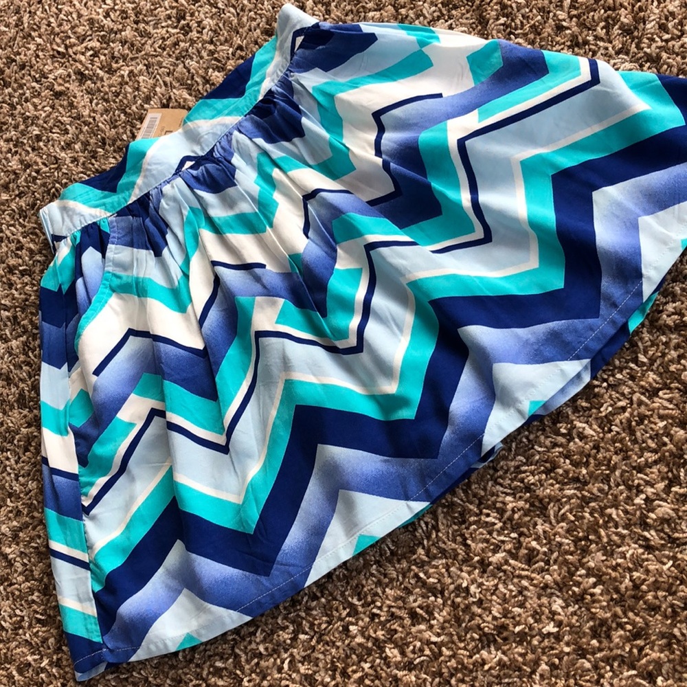 NWT Crazy8 skirt with pockets!